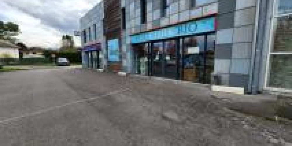 local commercial à OLORON STE MARIE (64400)